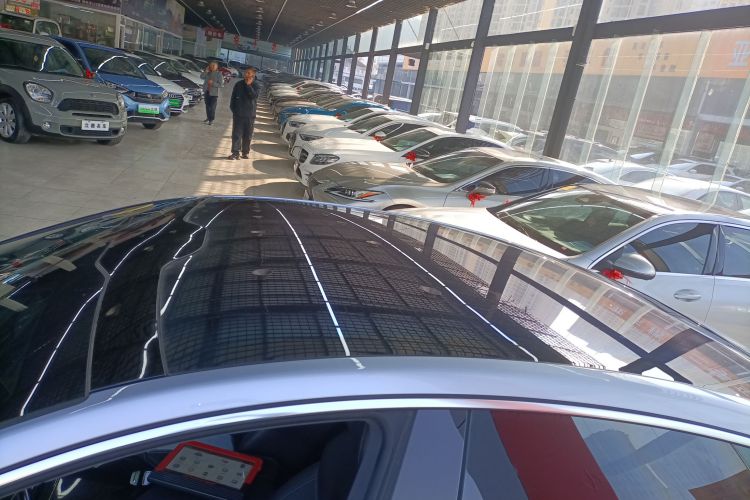 哪吒汽车 哪吒S 2022款 增程版 1160km 后驱小版局部细节57