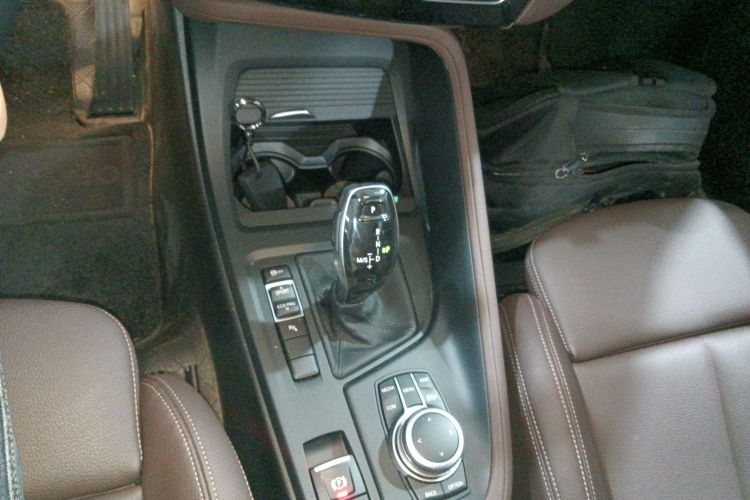 宝马X1 2022款 sDrive25Li 领先型中控内饰18