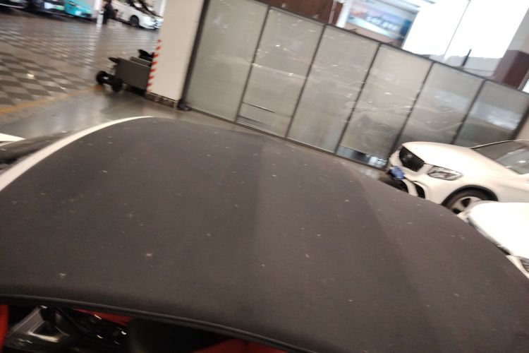 宝马2系(进口) 2019款 225i 敞篷轿跑车 运动设计套装局部细节57