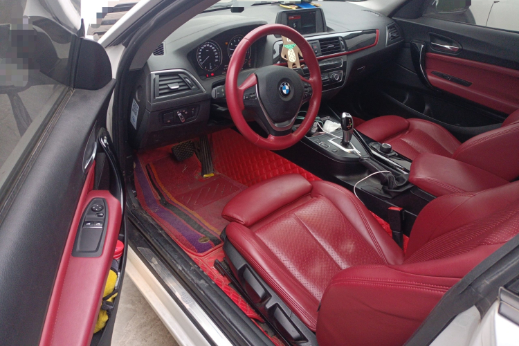 宝马2系(进口) 2018款 220i 运动设计套装中控内饰20