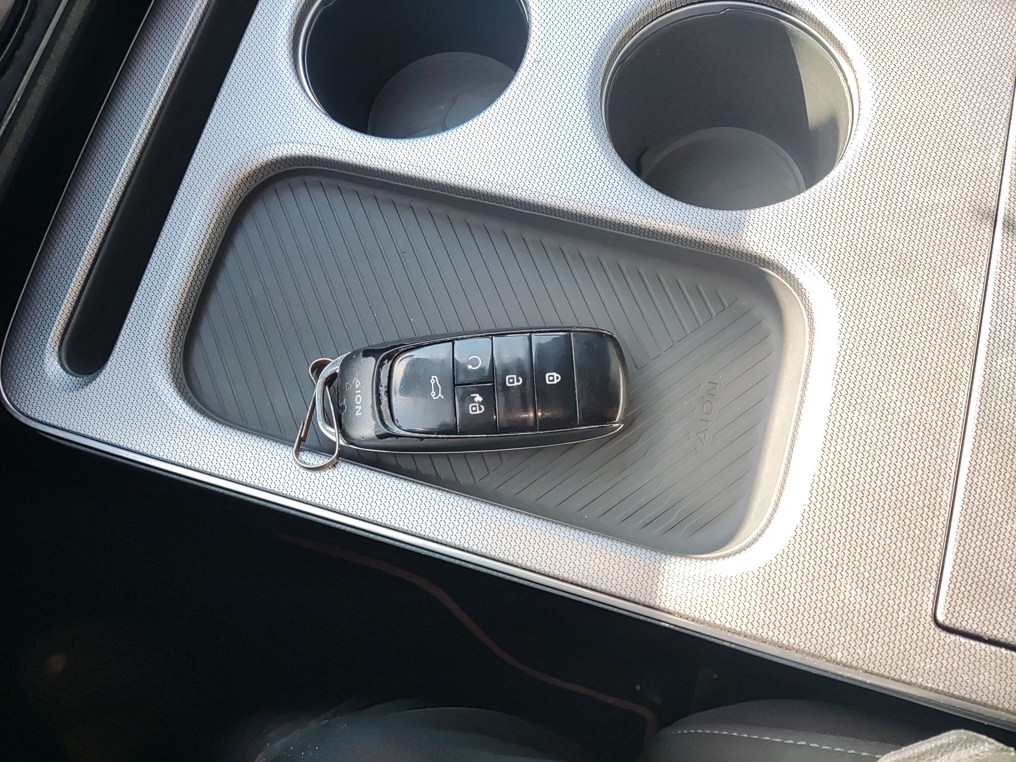 埃安 AION Y 2023款 Younger