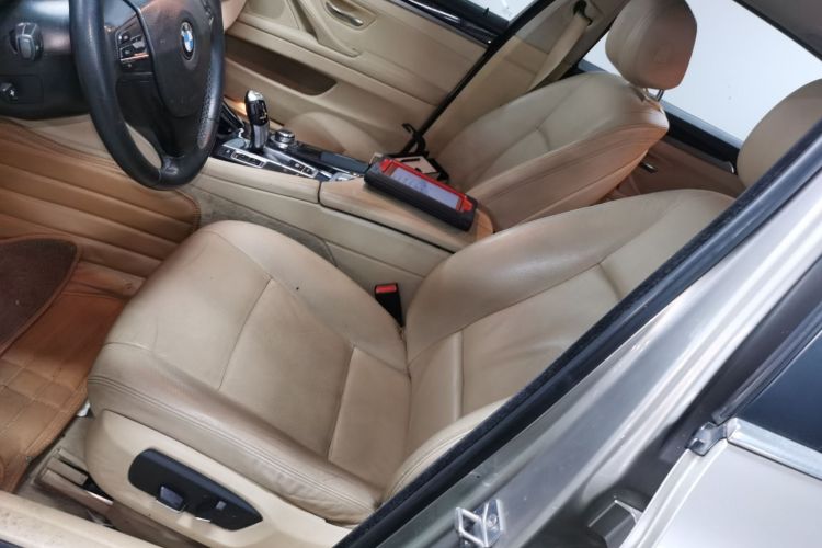 宝马5系 2014款 520Li 典雅型中控内饰19