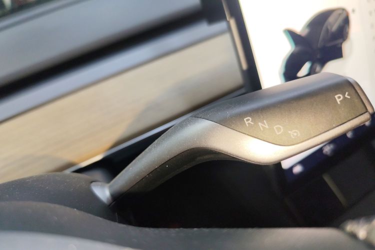 特斯拉 Model 3 2022款 后轮驱动版中控内饰18