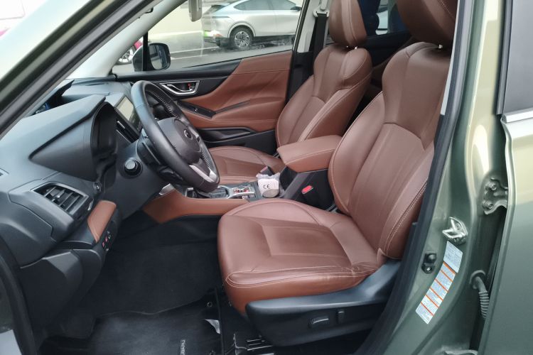 斯巴鲁 森林人 2019款 2.0i 智擎旗舰版EyeSight中控内饰19