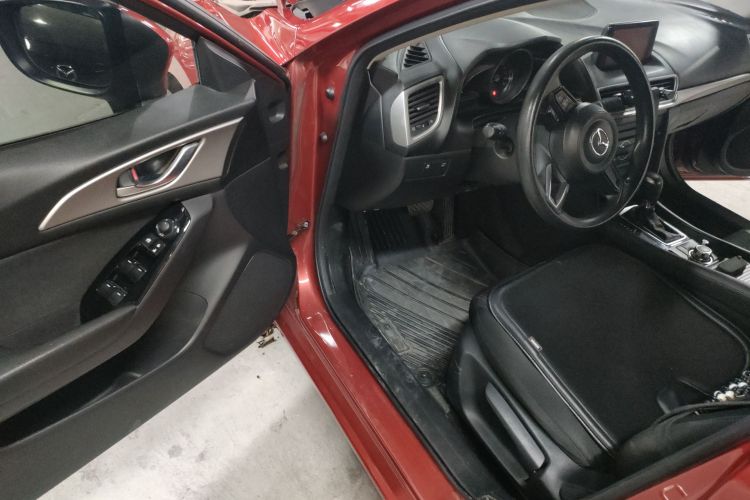 马自达3 昂克赛拉 2019款 云控版 三厢 1.5L 自动豪华型 国VI中控内饰20