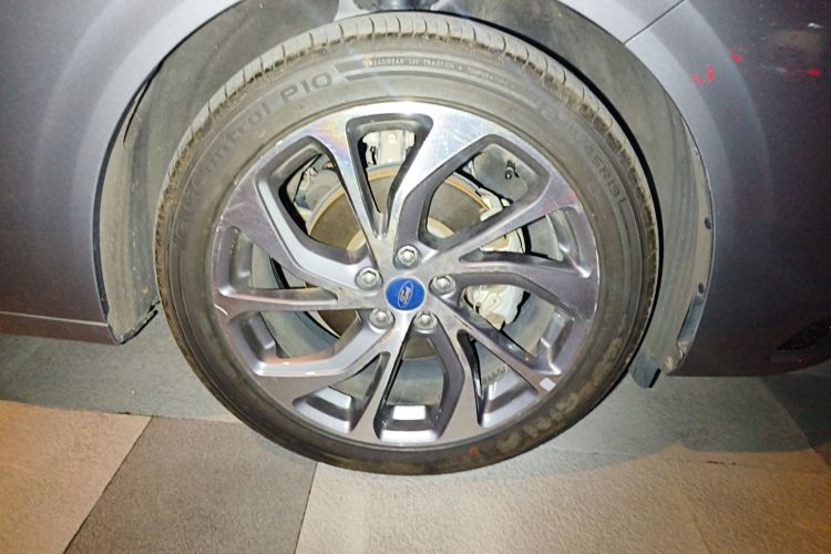 福特 蒙迪欧 2022款 EcoBoost 245 至尊型车身外观10