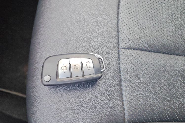 吉利汽车 远景X3 2019款 升级版 1.5L 手动尊贵型中控内饰11