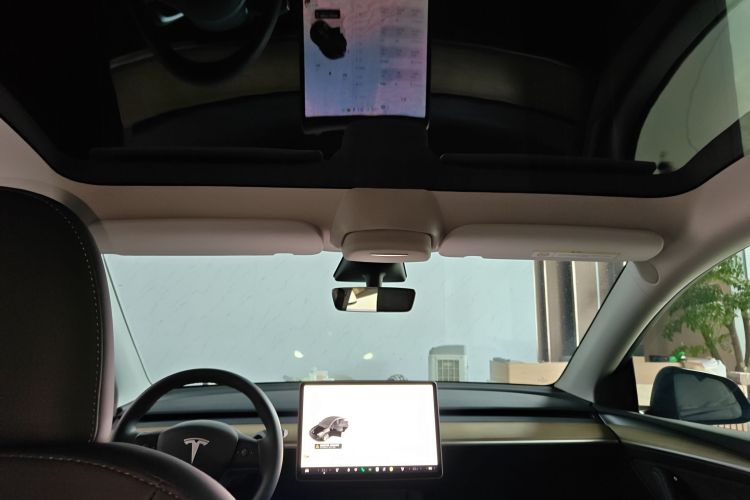 特斯拉 Model Y 2022款 改款 后轮驱动版中控内饰22