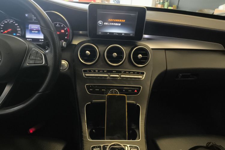 奔驰C级 2015款 改款 C 180 L 运动型局部细节16