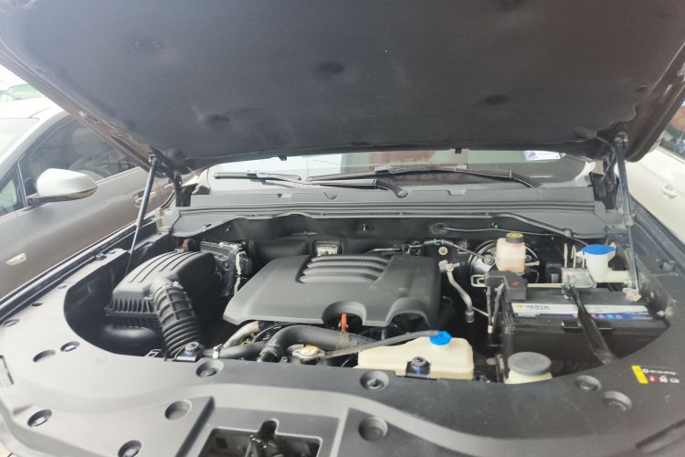 长城 炮 2019款 2.0T商用版自动汽油两驱精英型长箱GW4C20B机舱底盘24