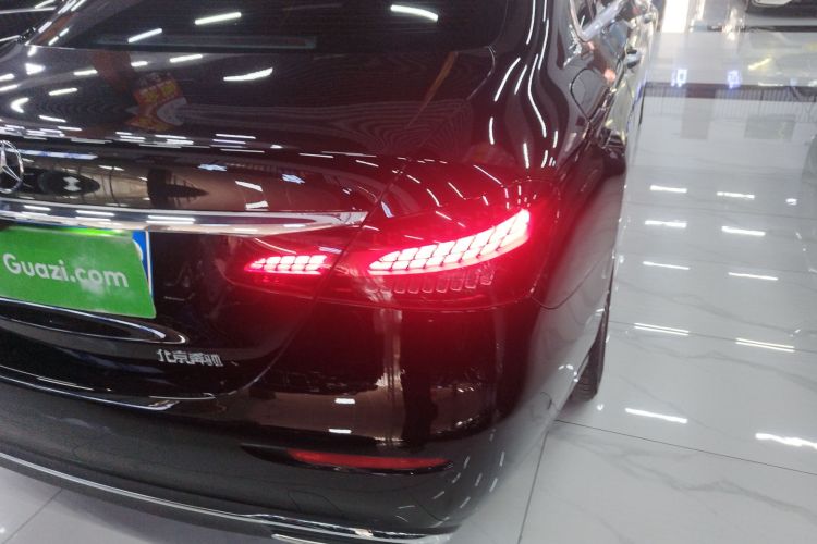 奔驰E级 2021款 改款 E 260 L车身外观9