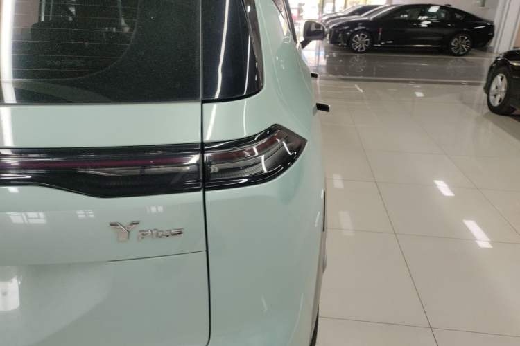 埃安 AION Y 2023款 Plus 510 科技版车身外观9