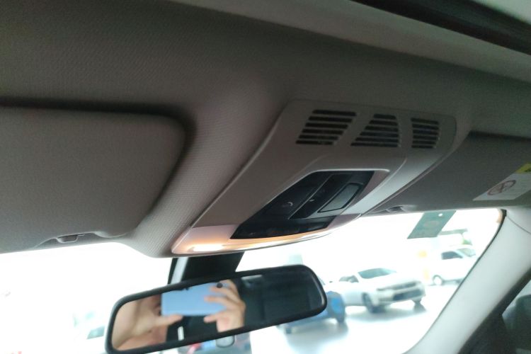 宝马3系 2017款 320Li 时尚型局部细节22