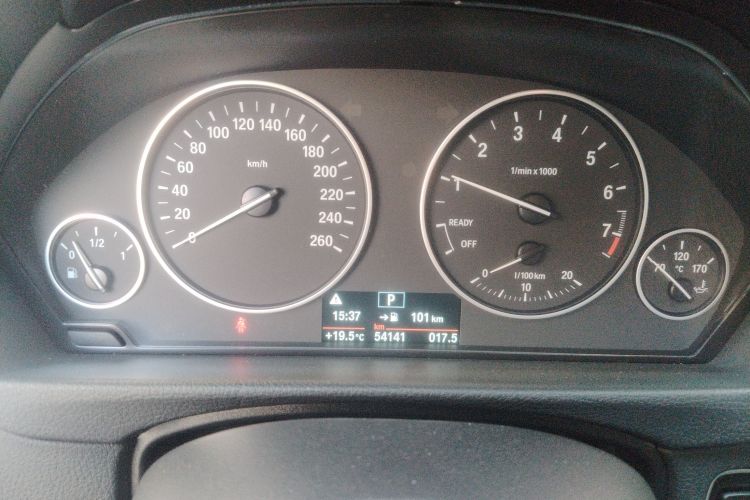 宝马3系 2017款 320Li 时尚型局部细节14