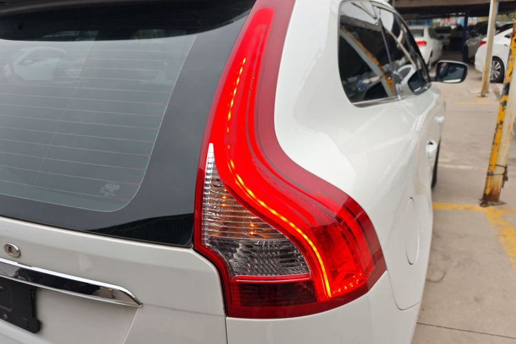 沃尔沃XC60 2017款 T5 智进升级版车身外观9