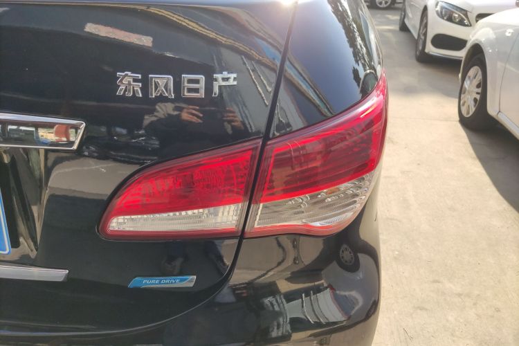日产 轩逸 2012款 经典 1.6XE 手动舒适版车身外观9