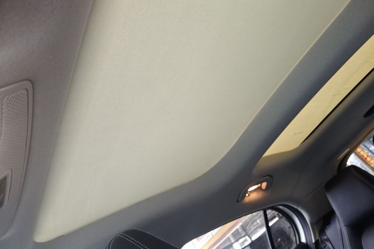 奔驰GLA 2016款 GLA 200 动感型中控内饰22