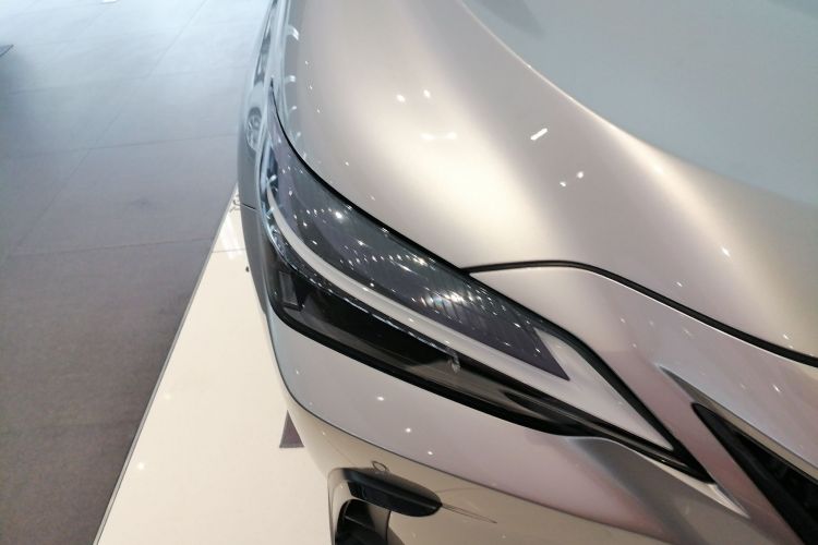 雷克萨斯NX 2022款 260 前驱 创悦版车身外观8