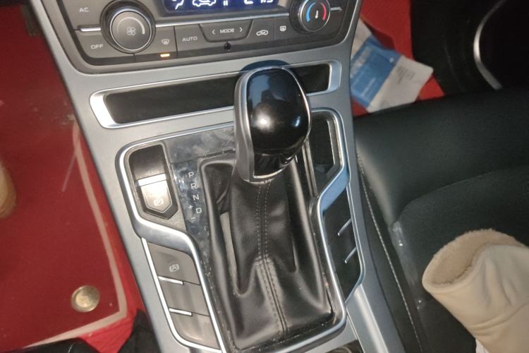 吉利汽车 帝豪 2021款 UP 1.5L CVT豪华型中控内饰18