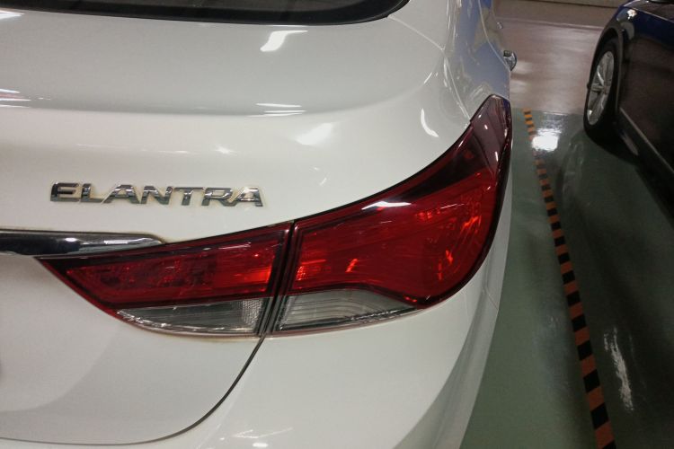 现代 朗动 2016款 1.6L 自动尊贵型车身外观6002