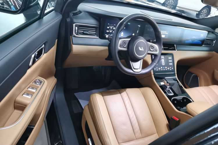 理想汽车 理想ONE 2019款 增程6座版中控内饰20