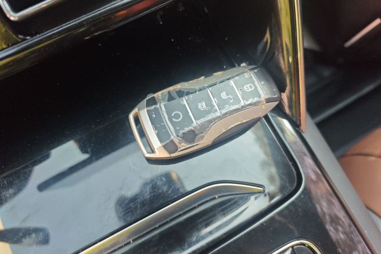 比亚迪 唐新能源 2021款 DM-i 112KM 尊贵型中控内饰7001