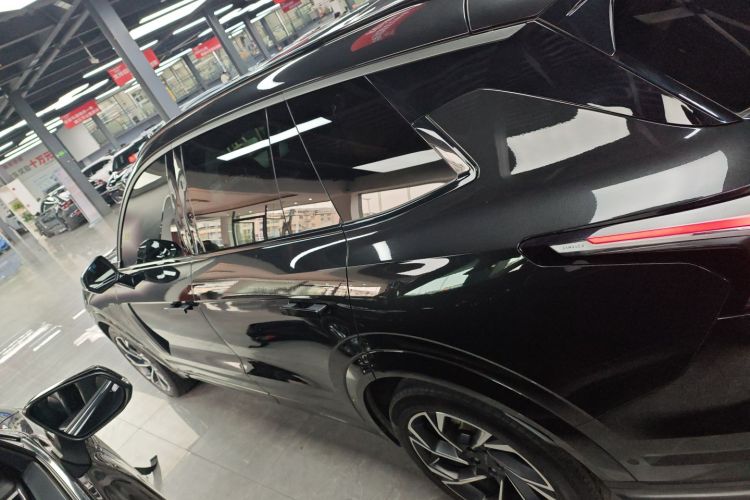 领克09 EM-P 2021款 2.0T PHEV Halo 六座车身外观4