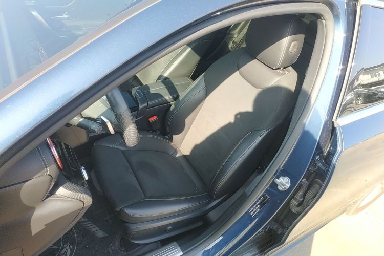 奔驰A级 2020款 A 200 L 运动轿车中控内饰19