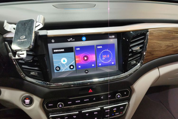 广汽传祺 传祺GS8 2017款 320T 两驱豪华智联版（七座）中控内饰16