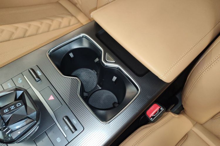 比亚迪 宋L DM-i 2024款 160km 卓越型中控内饰7001