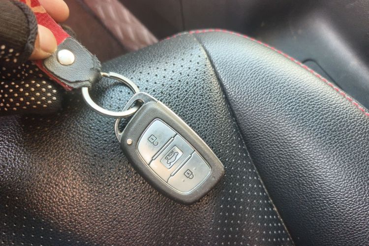 现代 朗动 2015款 1.6L 自动领先型中控内饰7001