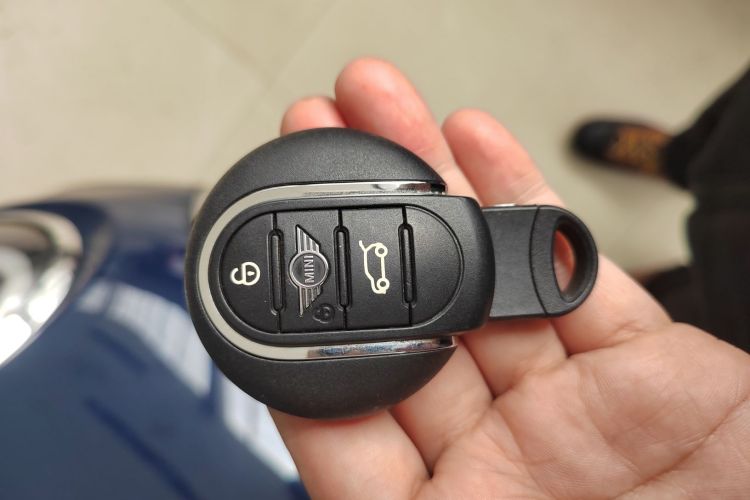 MINI 2018款 1.5T COOPER 艺术家 五门版中控内饰7001