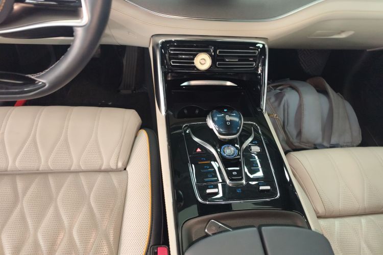 比亚迪 唐新能源 2022款 EV 635KM 四驱旗舰型局部细节18