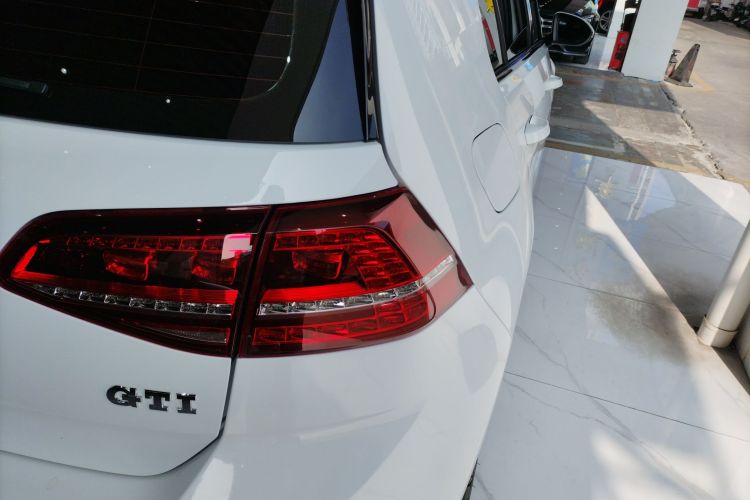 大众 高尔夫GTI 2016款 2.0TSI GTI车身外观9