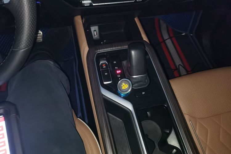 五菱汽车 五菱佳辰 2023款 2.0L DHT旗舰型局部细节18