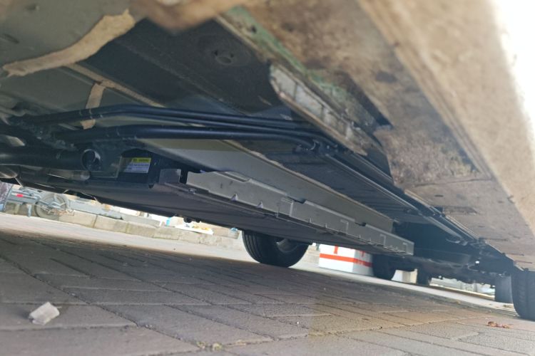 比亚迪 秦PLUS 2024款 荣耀版 DM-i 55KM领先型局部细节9004