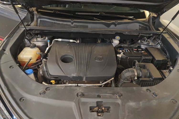 长安CS75 PLUS 2021款 2.0T 自动领航型机舱底盘24