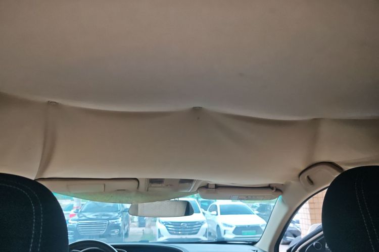 海马 福美来 2014款 M5 1.6L 自动精英型局部细节22