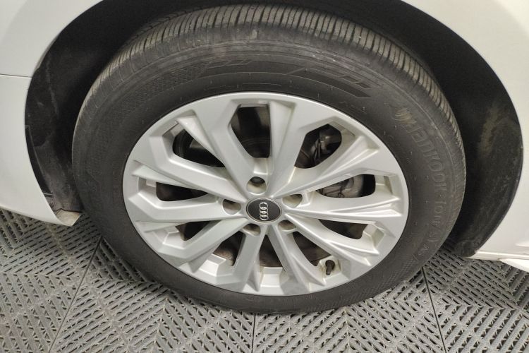 奥迪A4L 2019款 40 TFSI 进取型 国VI车身外观6007