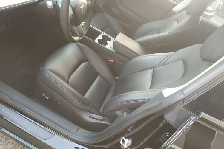 特斯拉 Model 3 2022款 后轮驱动版局部细节19