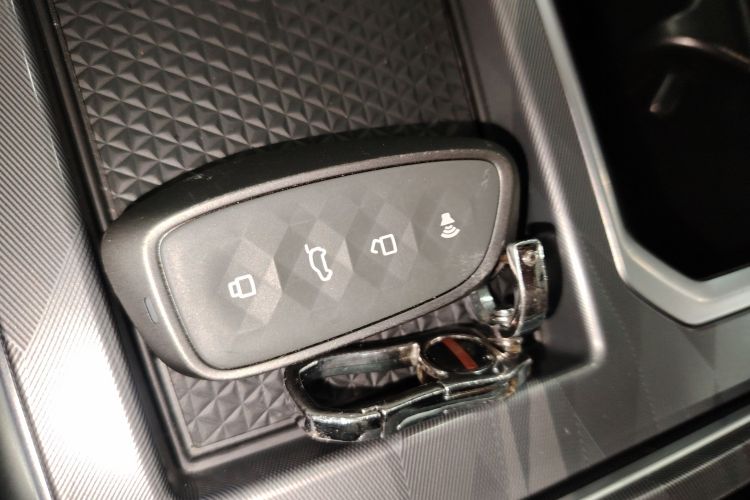 哈弗神兽 2022款 2.0T 智享版中控内饰11