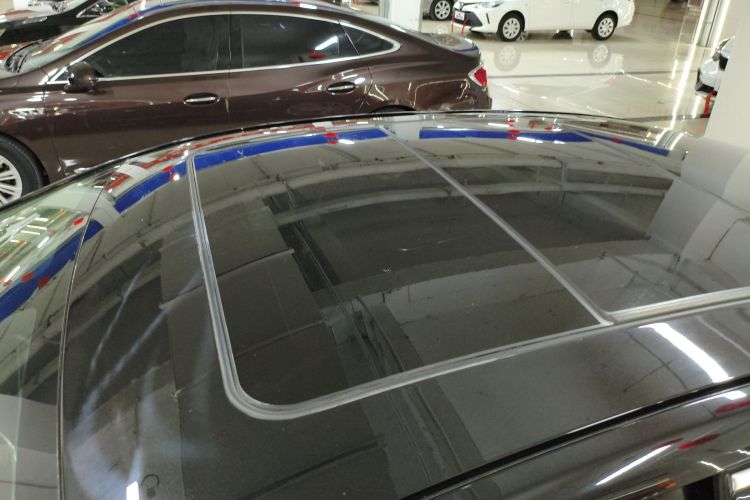 别克 君越 2018款 20T 精英型车身外观57