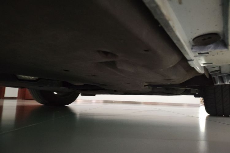 雷克萨斯ES 2020款 300h 卓越版局部细节9001