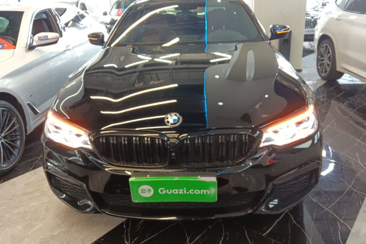 宝马5系 2020款 530Li 尊享型 M运动套装车身外观2