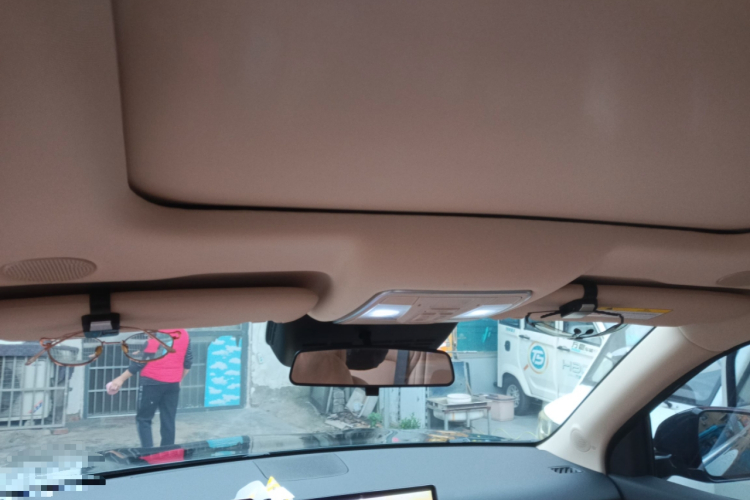 蓝电E5 PLUS 2025款 165km 长续航版PLUS 7座中控内饰22