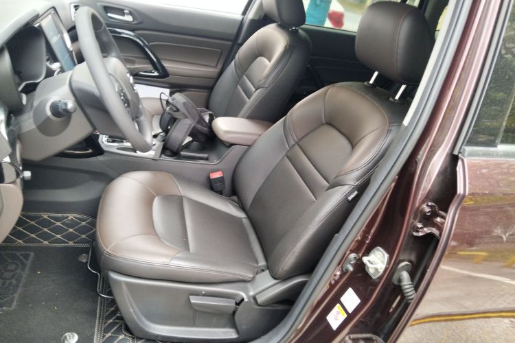 广汽传祺 传祺GS4 2017款 235T 自动两驱精英版中控内饰19