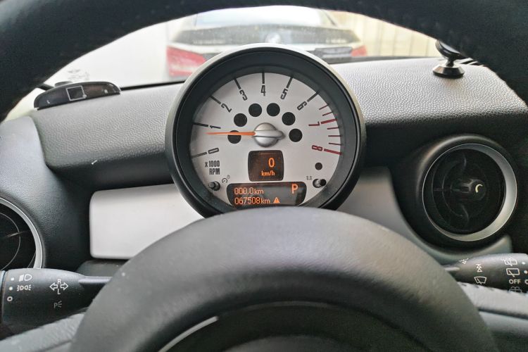 MINI 2011款 1.6L ONE中控内饰14