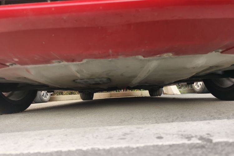 宝马1系 2019款 118i 时尚型局部细节9008