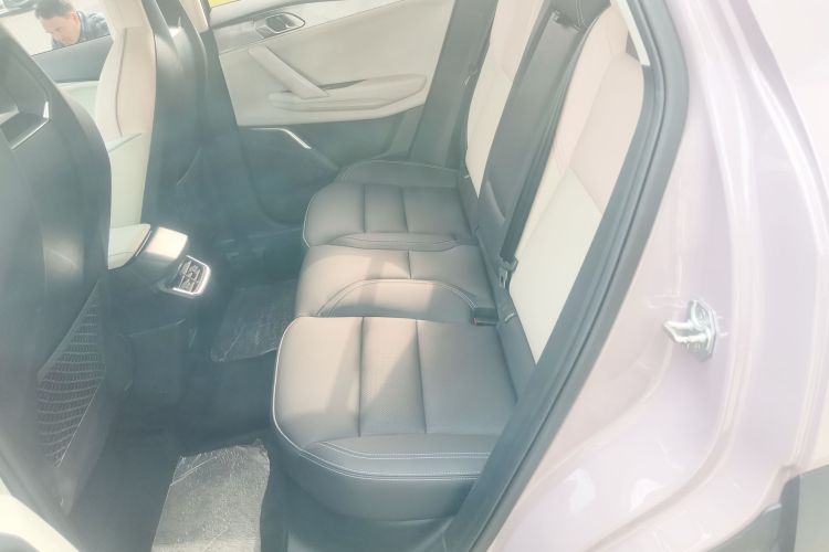 领克06 2023款 Remix 1.5T Shero中控内饰21