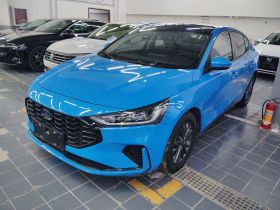 福特 福克斯 2022款 三厢 EcoBoost 180 自动竞速版